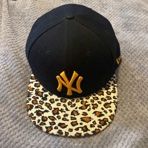 New York Yankees new era adjustable back Cheetah print brim hat